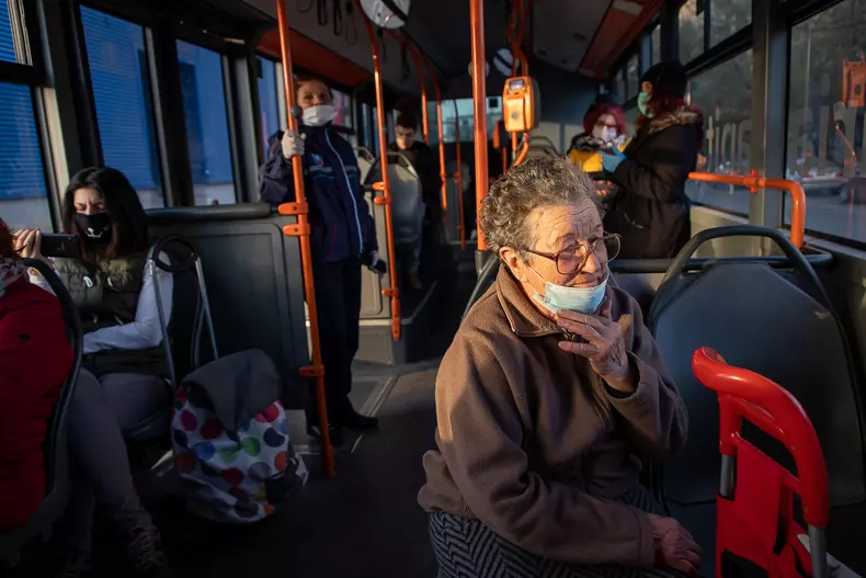 d-na-georgeta-vanzatoare-ziare-s-43