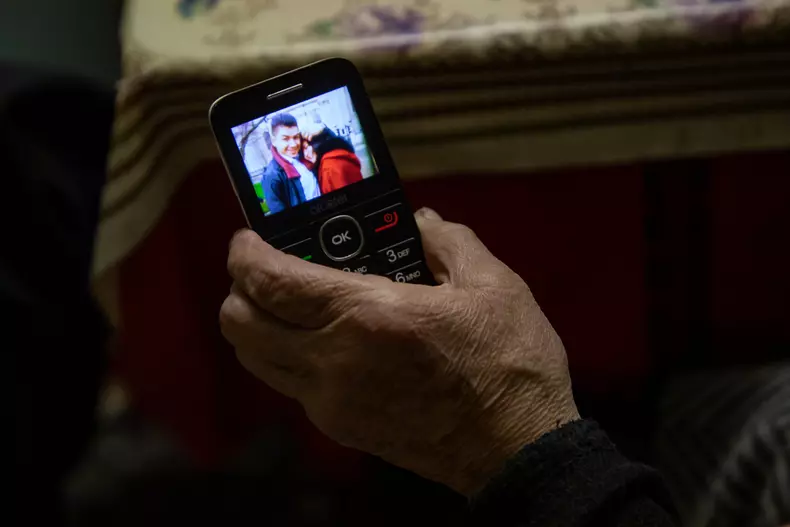 d-na-georgeta-vanzatoare-ziare-s-68