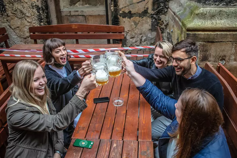 Restaurant gardens open in Czech Republic