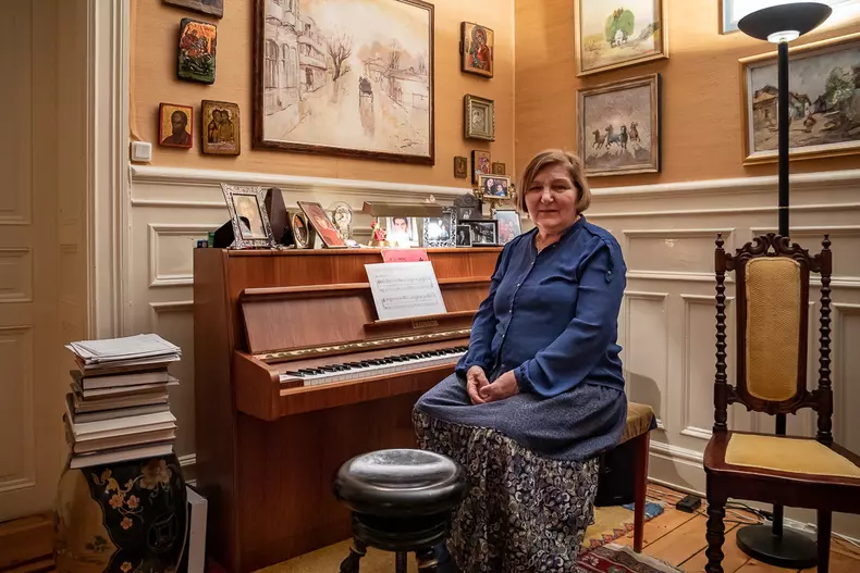 gabriela-melinescu-s-20