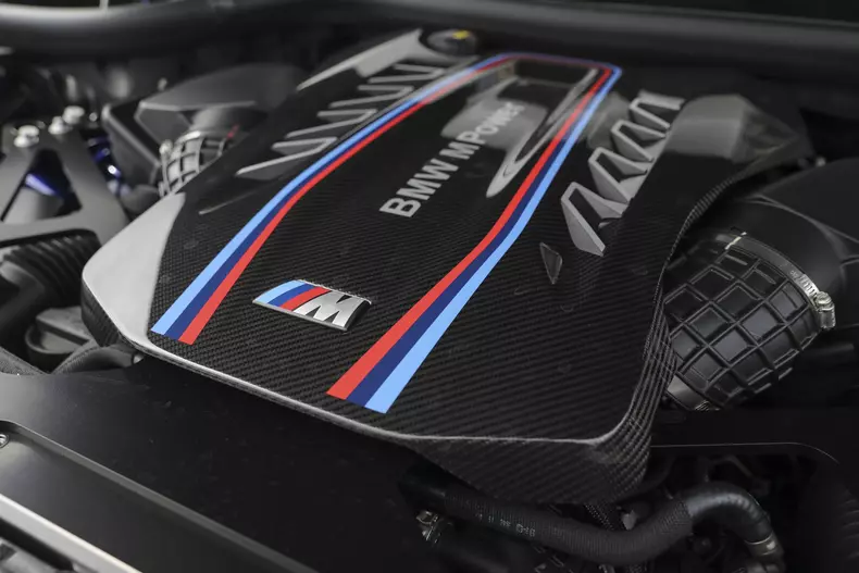 BMW01