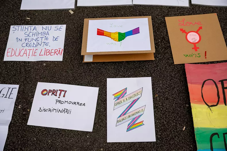 eli_driu-protest_comunitate_trans_s-25