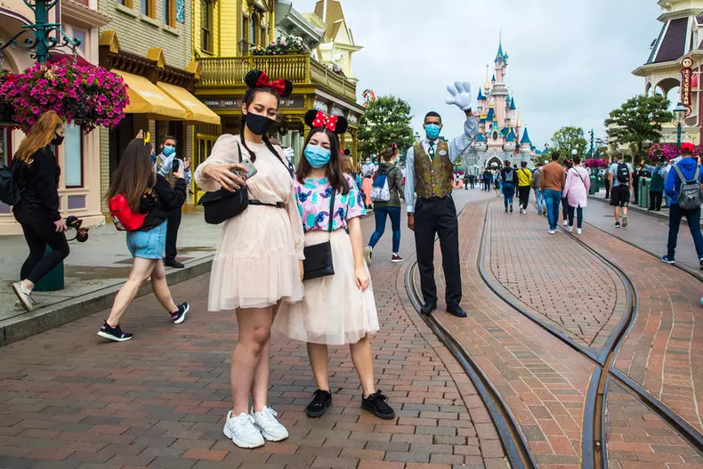disneyland paris 3
