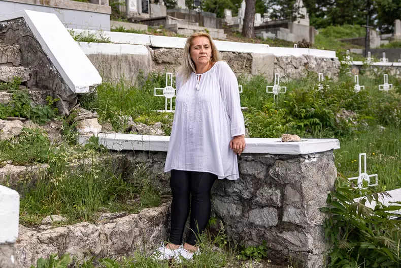 eli-driu_cimitirul-turda-c-s-107