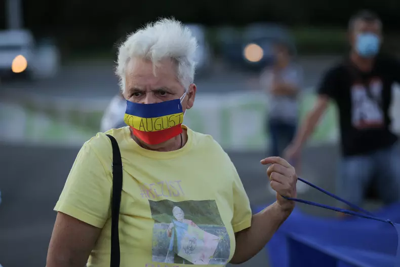 Protest simbolic în Piaţa Victoriei, la doi ani de la violențele din 10 august