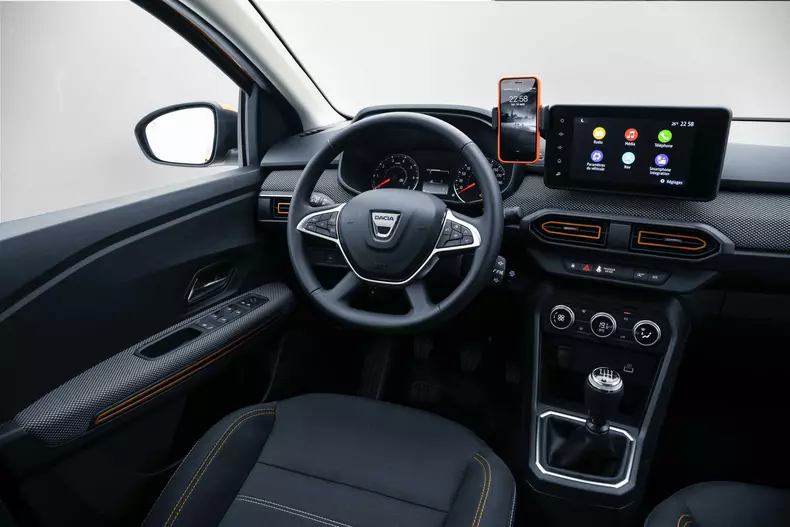 Dacia-Sandero-Stepway-2020-interior-5