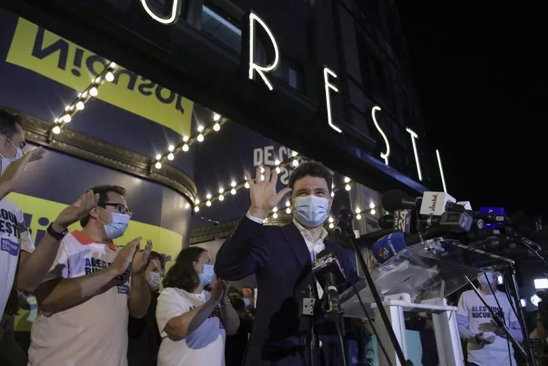 INSTANT_NICUSOR_0015_INQUAM_Photos_Octav_Ganea