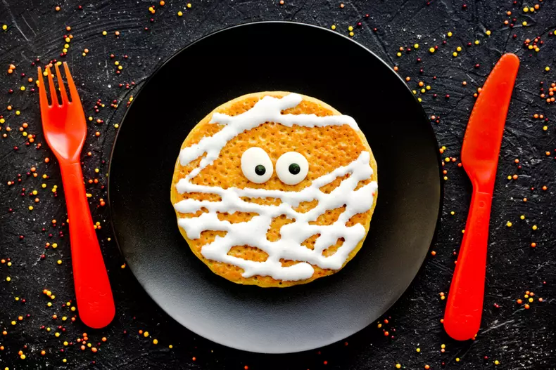 Dulciuri pictate înfricosător pentru Halloween