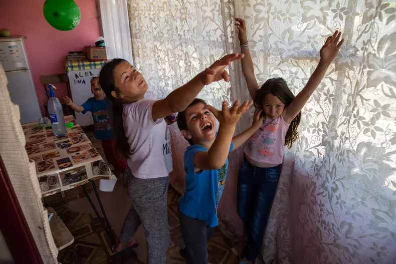 eli construieste_vlad chirea