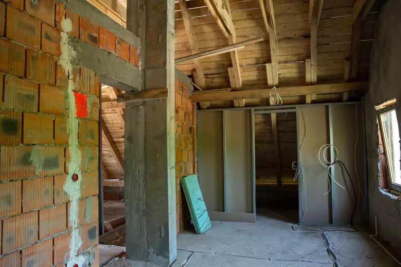 eli construieste_vlad chirea