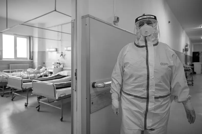 pacienti-covid-an-s-180