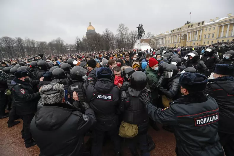 An unauthorized protest in support of Navalny in St. Petersburg