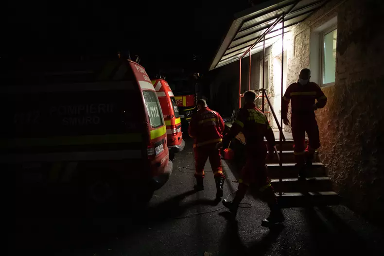 pompieri_revelion_vlad chirea