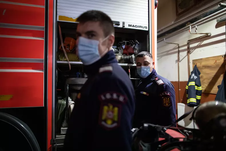 pompieri_revelion_vlad chirea