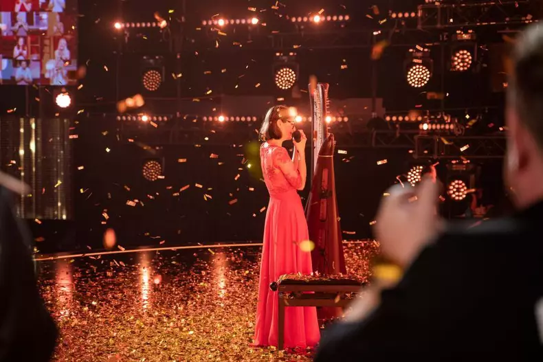 interviu-daria-batschi-belega-tanara-pentru-care-andi-moisescu-a-apasat-pe-golden-buzz_3