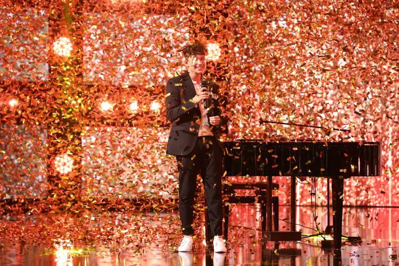 interviu-exclusiv-cu-rares-trufea-concurentul-care-a-primit-golden-buzz-de-la-smiley-si-pavel-bartos_6