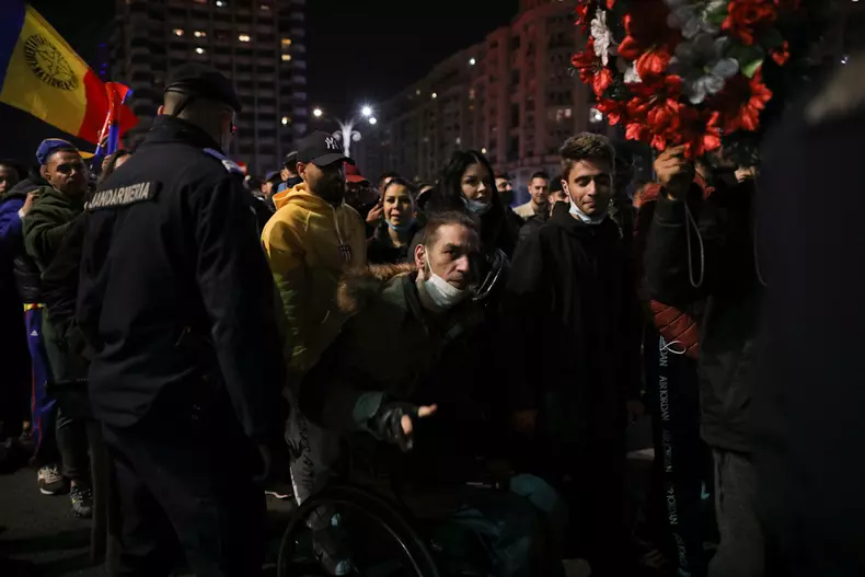 Protest-restrictii-Vlad-Chirea_IMG_9681