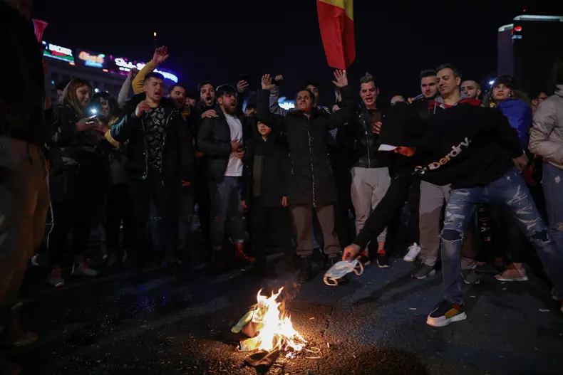 Protest-restrictii-Vlad-Chirea_IMG_9722