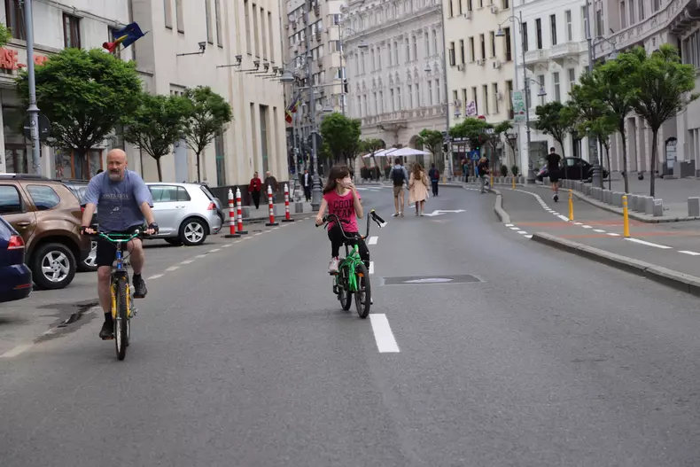 Străzile din centrul Bucureștiului devin pietonale pe timpul weekendului FOTO: Eli Driu