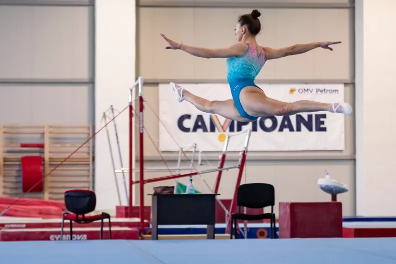 Larisa Iordache la antrenament
