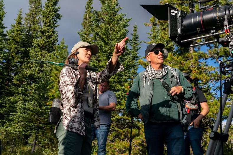 Robin Wright_set photo_Daniel Power _ Focus Featuresjpeg