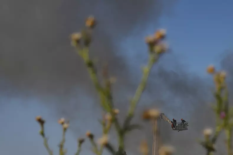 Incendiul de la hala din Mogoșoaia. Foto Inquam Photos / Octav Ganea