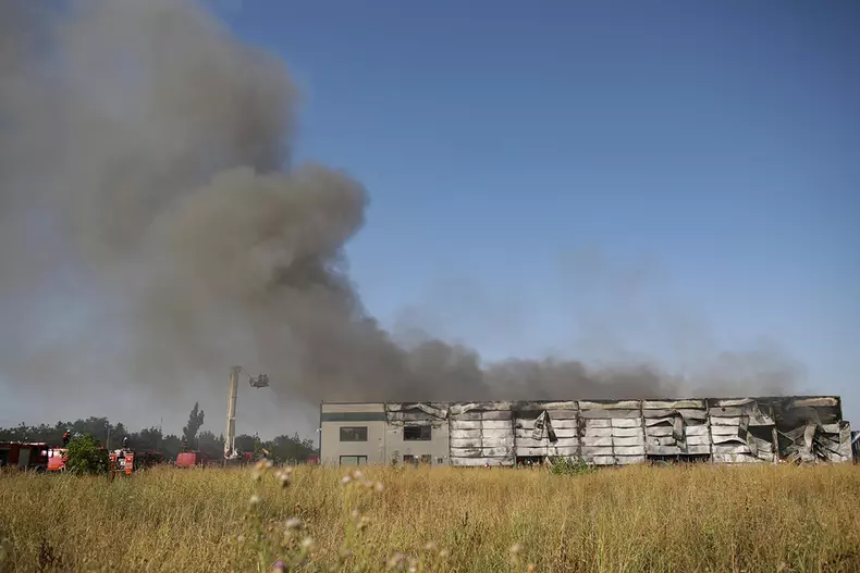 Incendiul de la hala din Mogoșoaia. Foto Inquam Photos / Octav Ganea