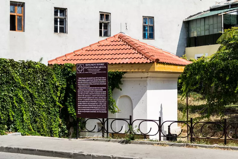 Craiova,,Romania,-,September,07,,2019:,Fountain,Purcarului,,Historical,Monument.