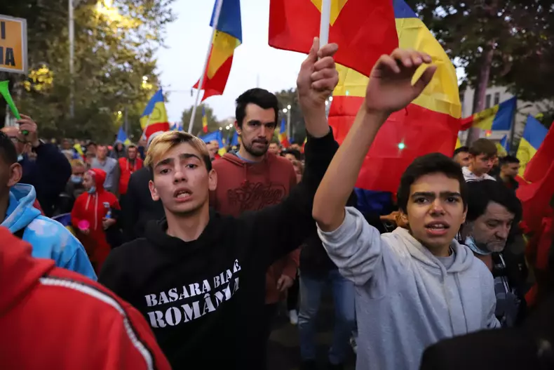 2021-10-02-19-10-34-img6794