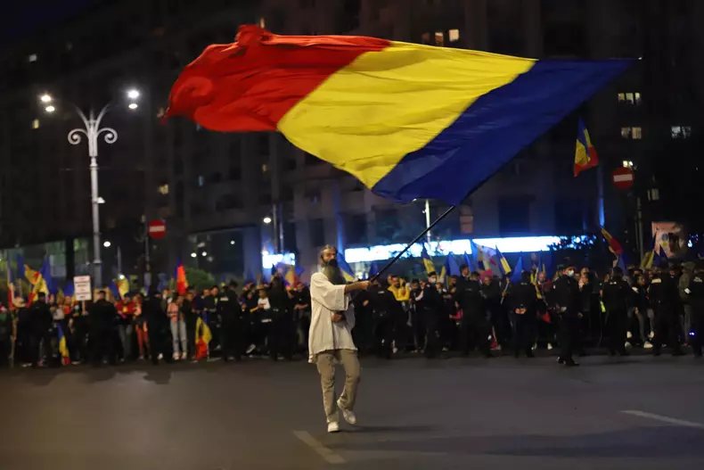 Protest anti-restricții în București foto: Eli Driu
