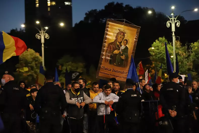 Protest anti-restricții în București foto: Eli Driu