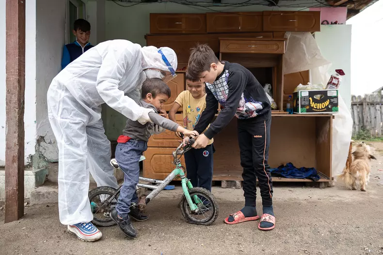 familie-bolnava-covid-s-36