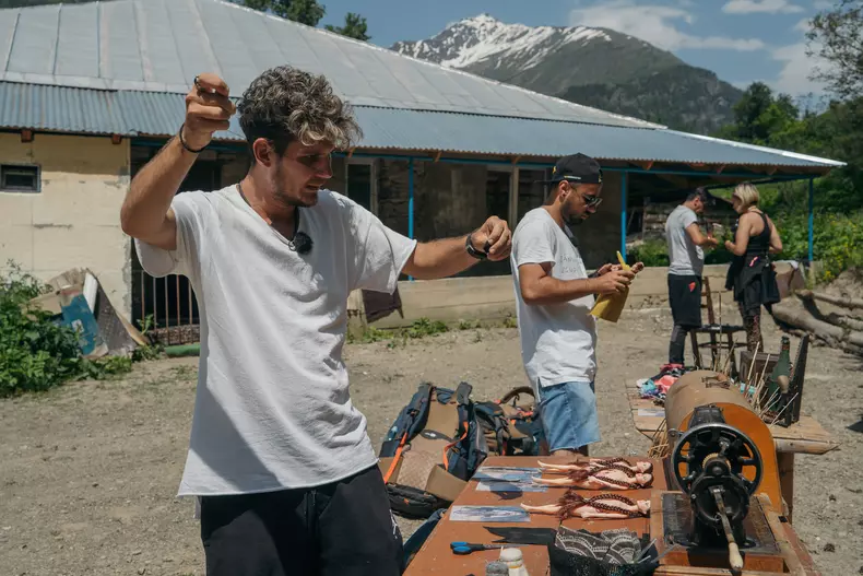 emi-si-cuza-asia-express-2-2