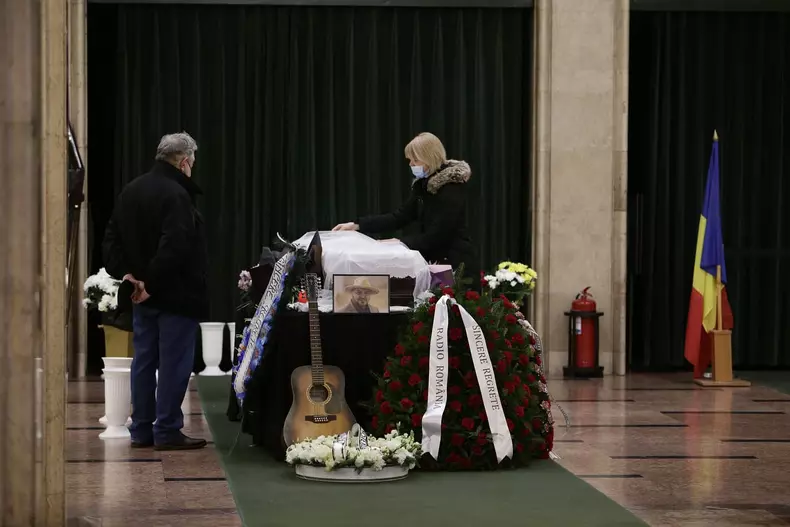 victor-socaciu-priveghi-3-1