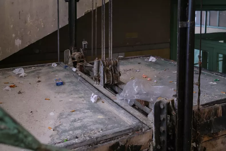 interior-sanatoriu-lift