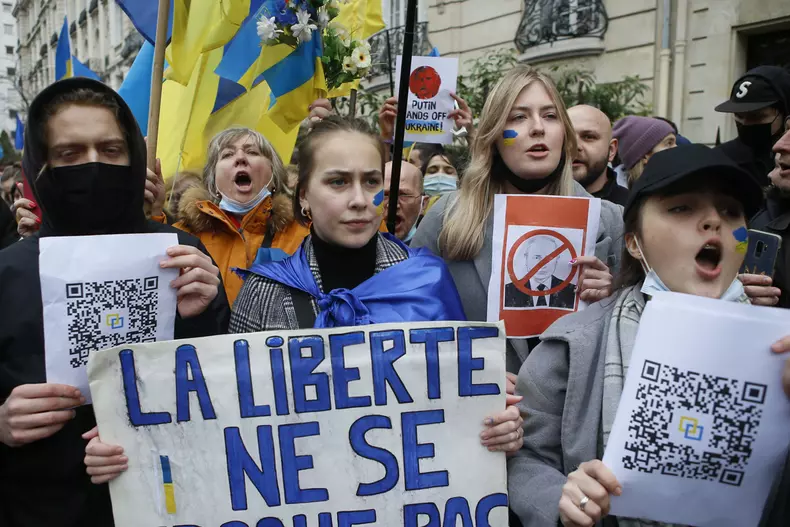 Protests outside Russia embassy in Paris, France - 24 Feb 2022