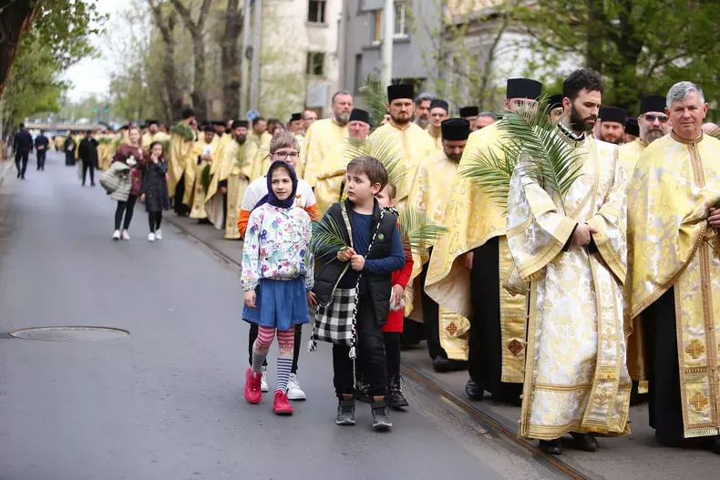 Pelerinaj de Florii în București foto: Dumitru Angelescu