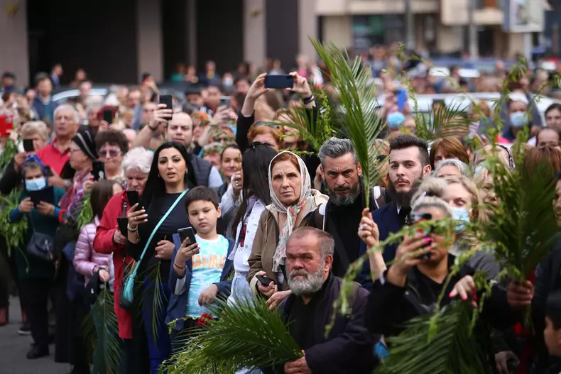 Pelerinaj de Florii în București foto: Dumitru Angelescu