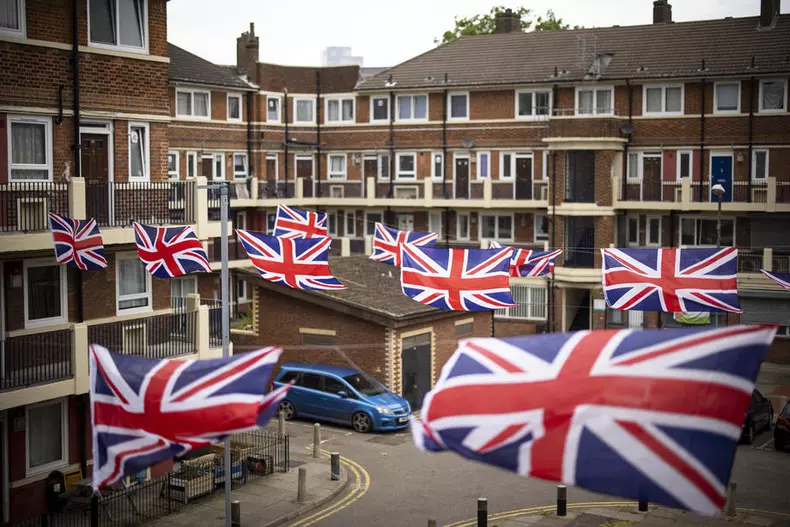 Preparations for Queen Elizabeth II Platinum Jubilee celebrations in London