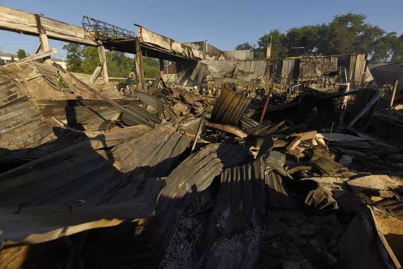 At least 18 dead after rockets hit Kremenchuk shopping center