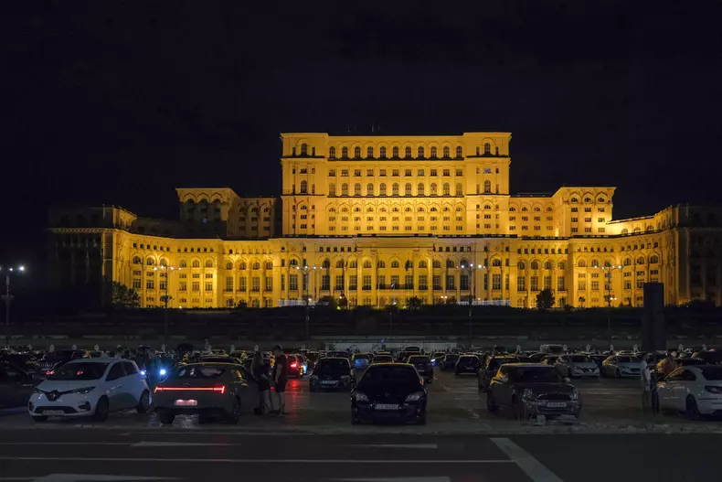 palatul-parlamentului-1