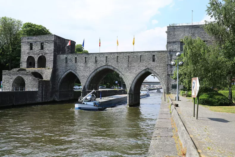 The,Medieval,Fortification,In,Tournai,,Pont,Des,Trous,,Oldest,City