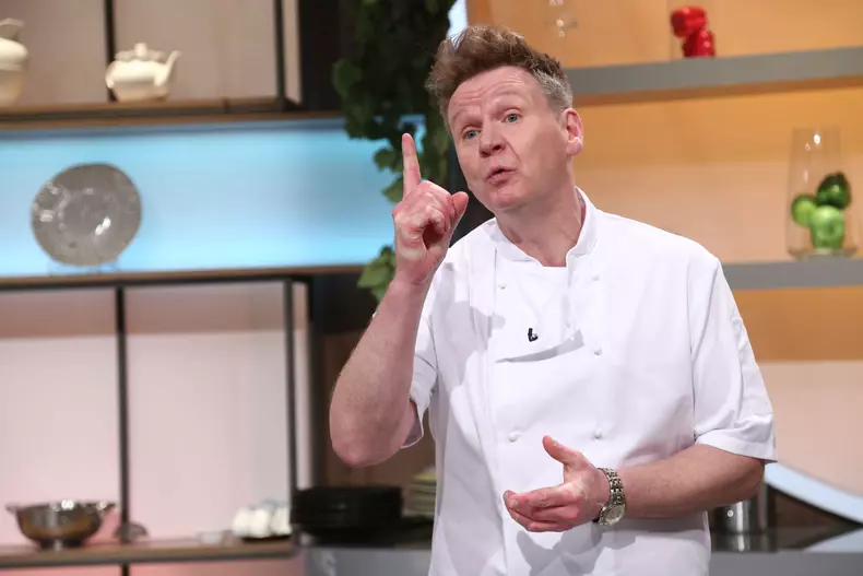 chefi-la-cutitemomentul-gordon-ramsay-2