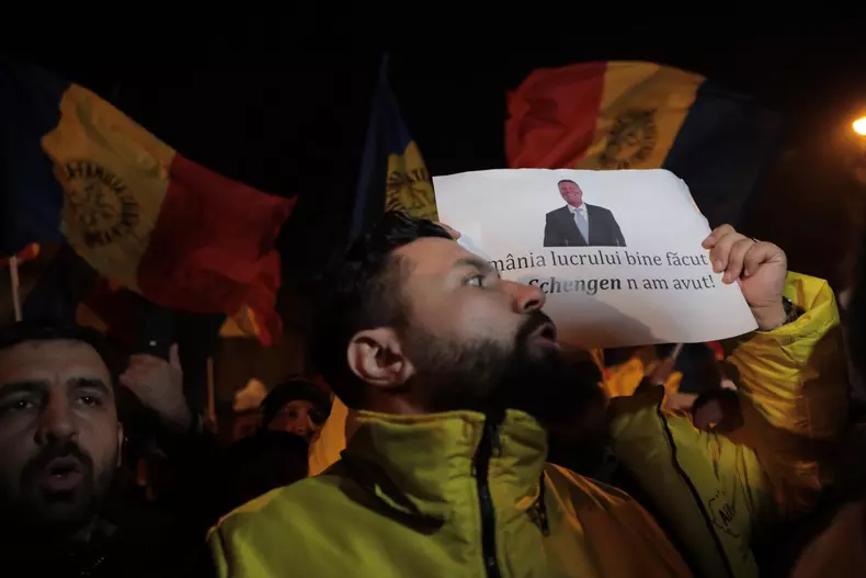 protest-aur-ambasada-austria-7-1