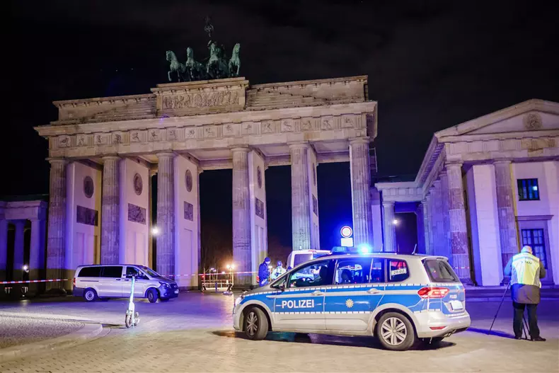 Car crashes into Brandenburg Gate in Berlin