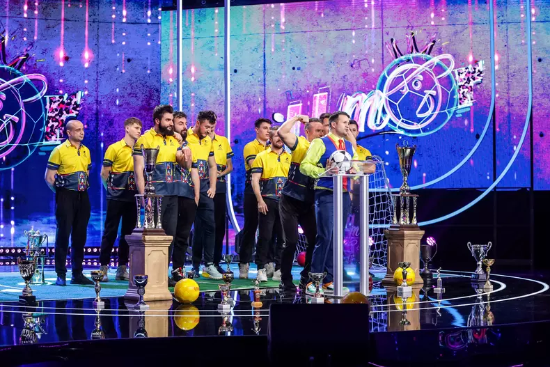 magicianul-robert-tudor-editie-speciala-iumor-super-gooolsezon14