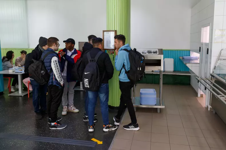 cantina-studenti-straini