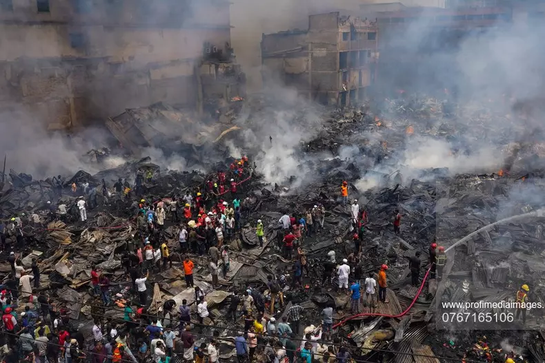 Fire broke out at Bangabazar Market in Dhaka, Bangladesh - 04 Apr 2023