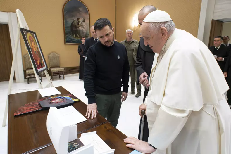 ITALY - POPE FRANCIS RECEIVES IN AUDIENCE MR. VOLODYMYR ZELENSKY , PRESIDENT OF THE REPUBLIC OF UKRAINE AT THE VATICAN - 2023/5/13