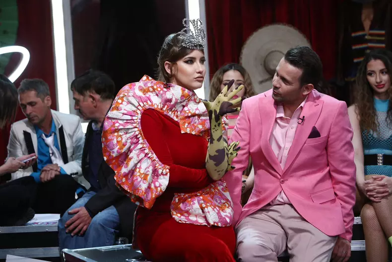 iulia-albu-magicianul-robert-tudor-backstage-editie-speciala-iumor-gala-combinatiilor-explozive